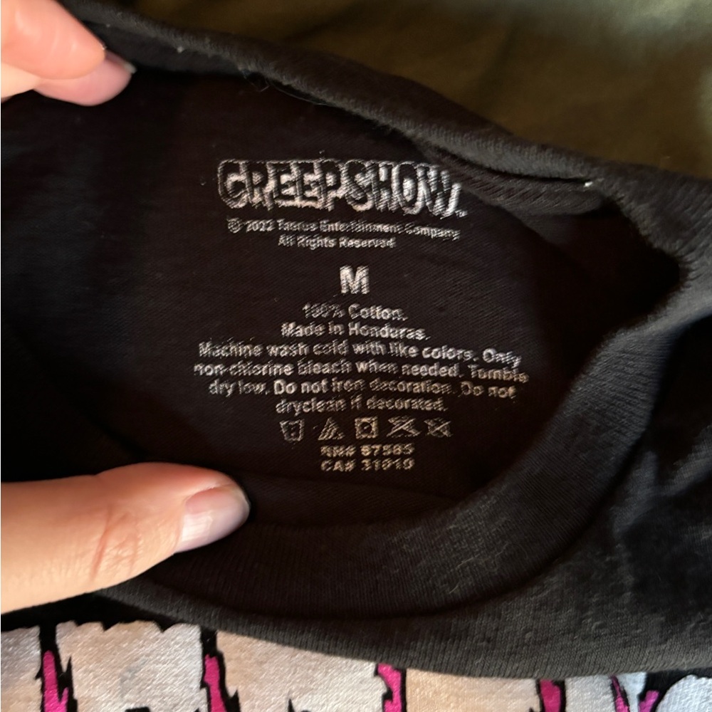 Creepshow Long Sleeve Graphic Tee - Picture 3 of 4